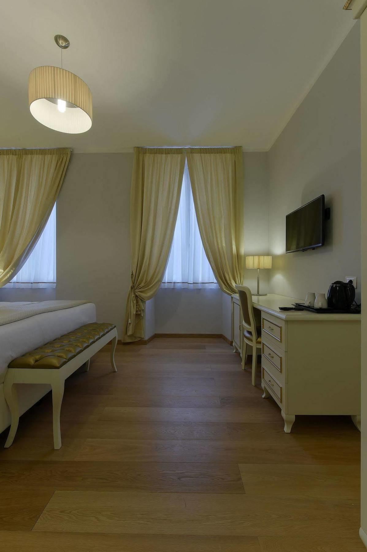 로마 그라비나 스위트 프라티나 B&B 외부 사진