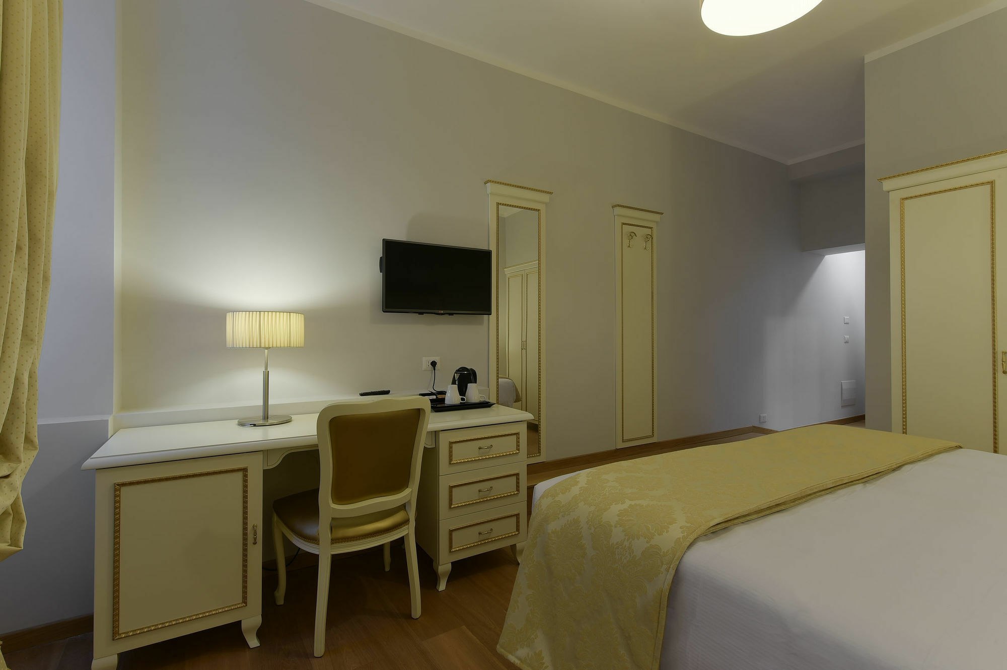 로마 그라비나 스위트 프라티나 B&B 외부 사진
